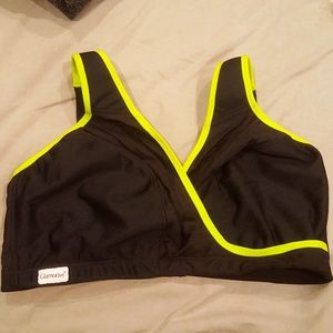 GLAMORISE medium.impact Sports Bra